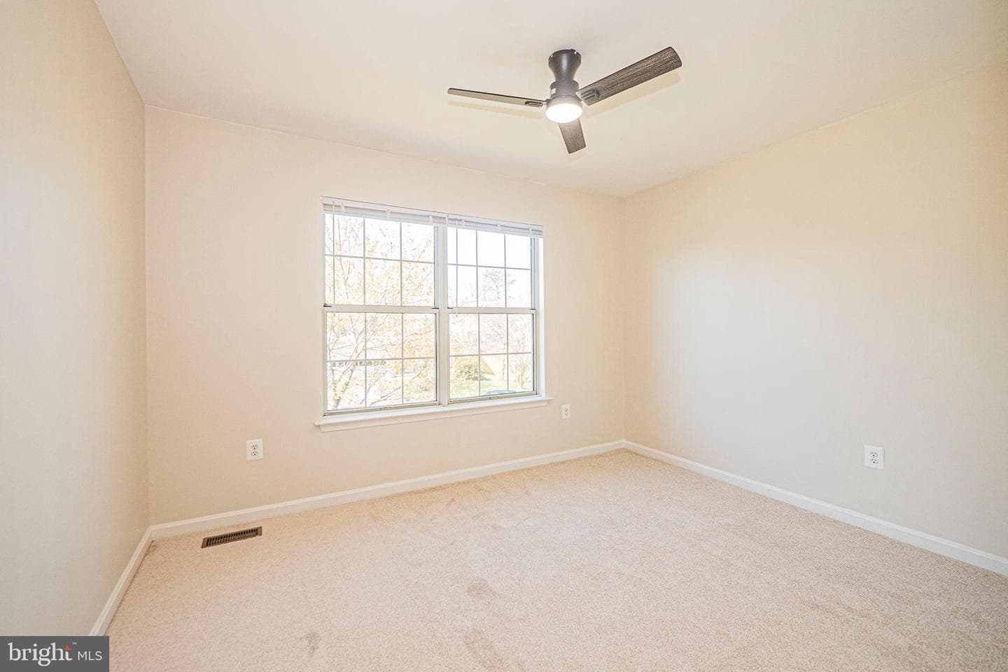 14713 Stratford Drive photo 31