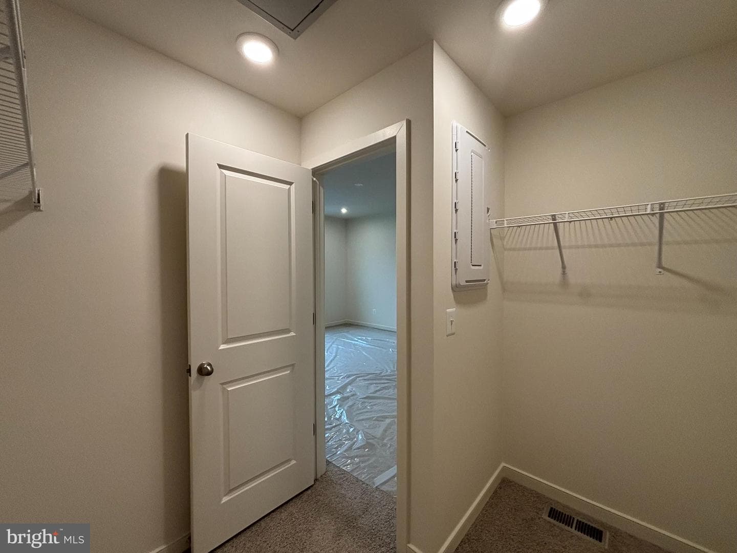 17986 Alicia Avenue photo 17