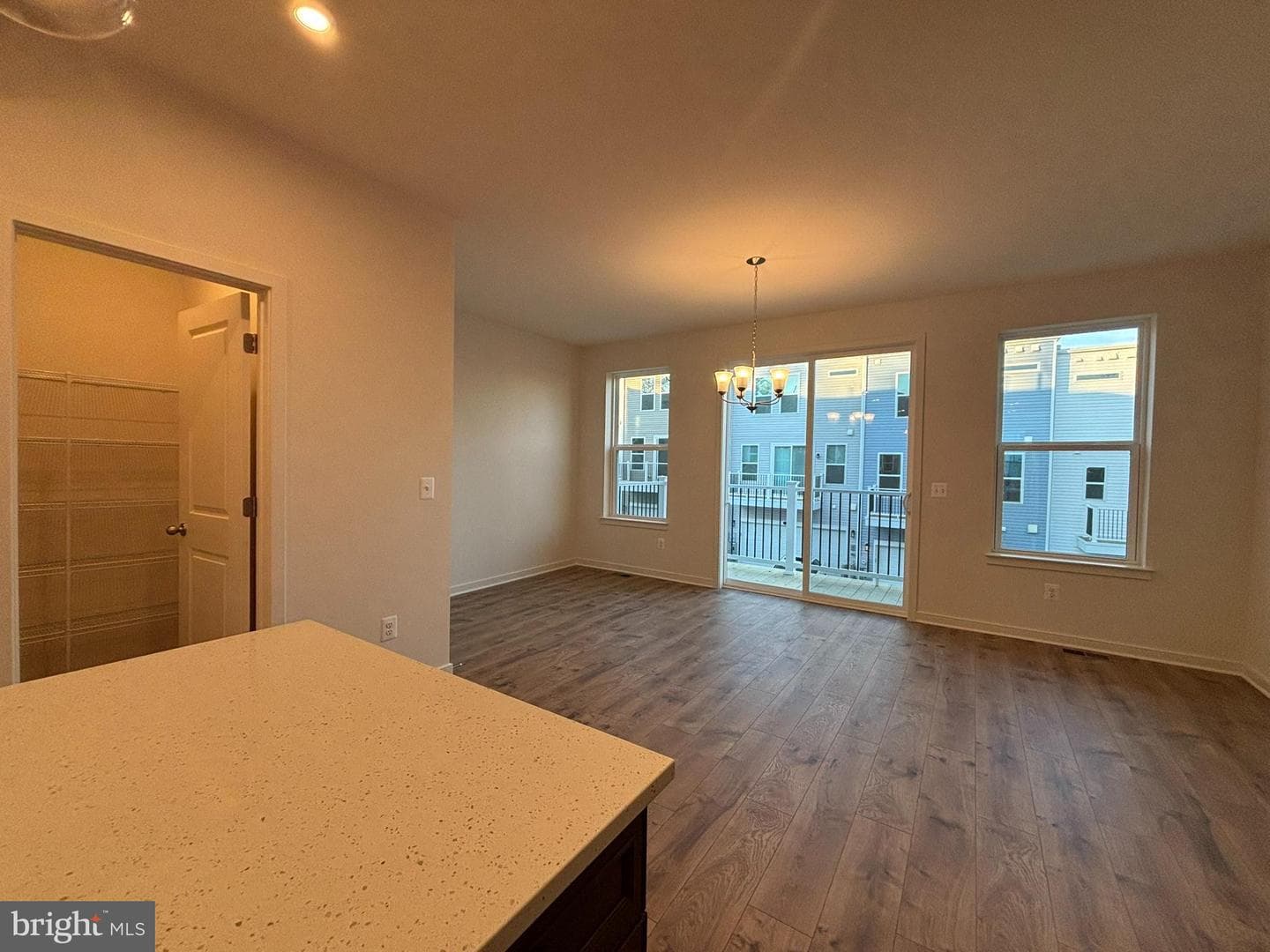 17986 Alicia Avenue photo 4