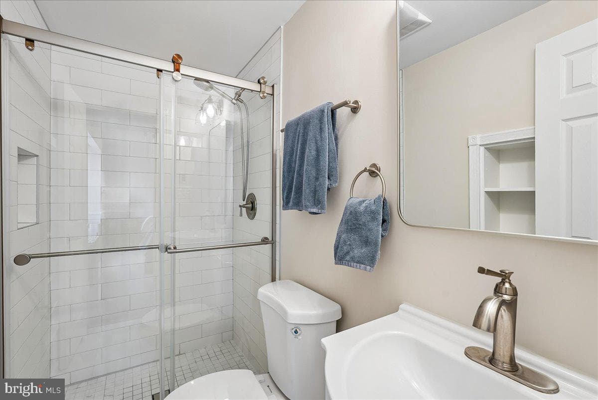 15803 Edgewood Drive photo 15