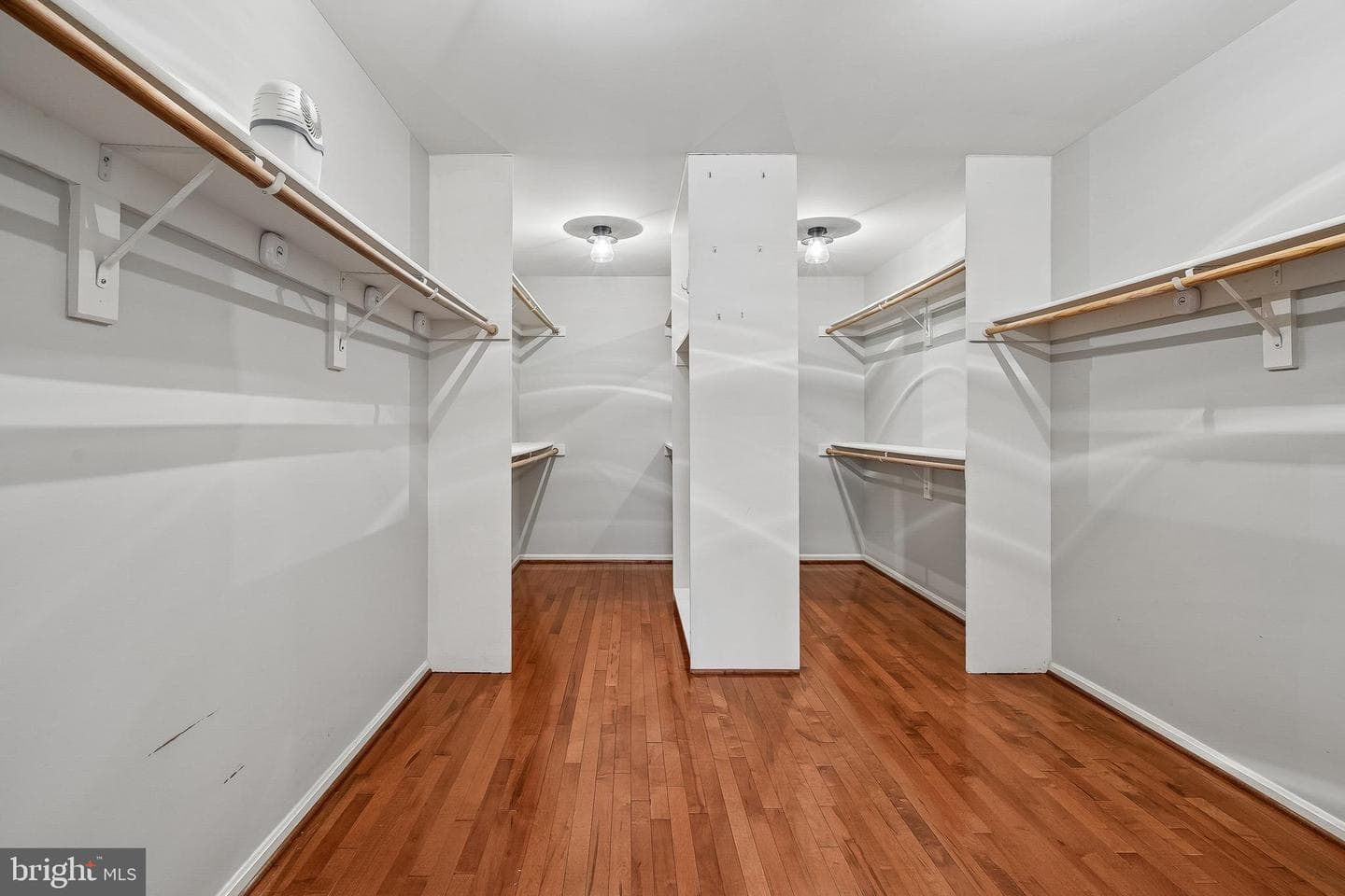 13754 Fleet Street photo 24