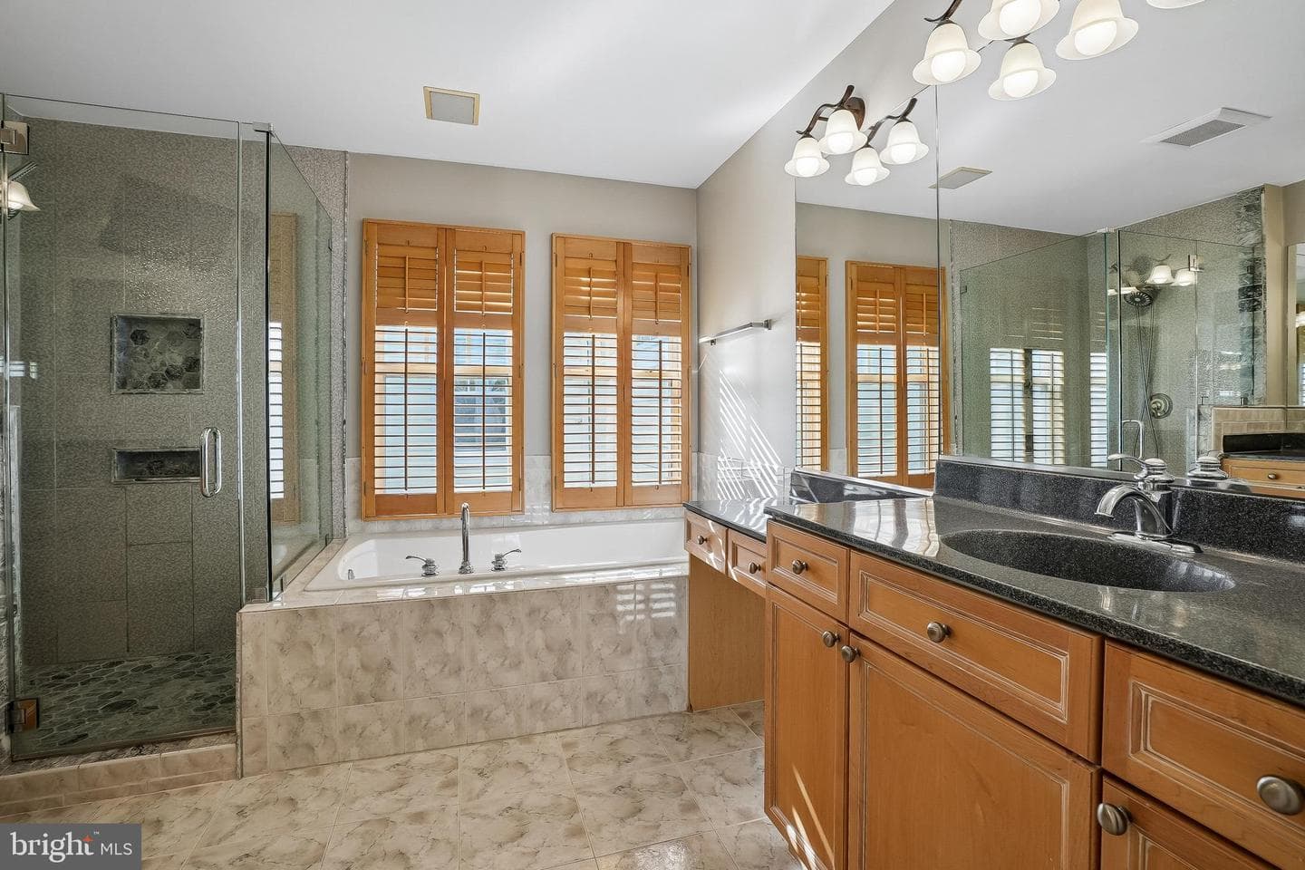 13754 Fleet Street photo 25