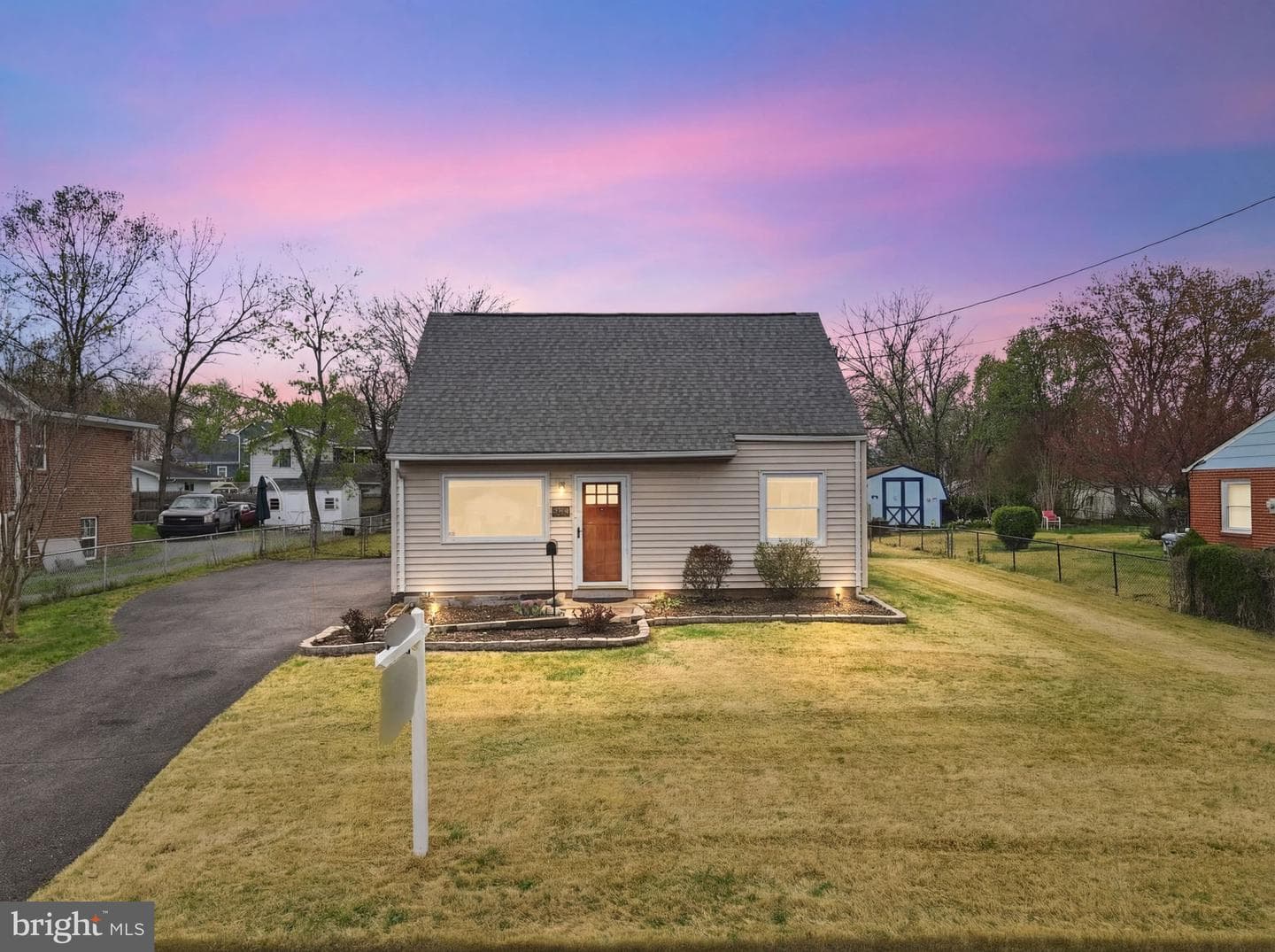 9313 Byron Street photo 2