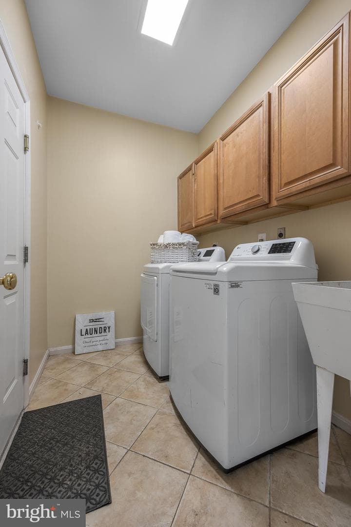 15572 Atterbury Court photo 25