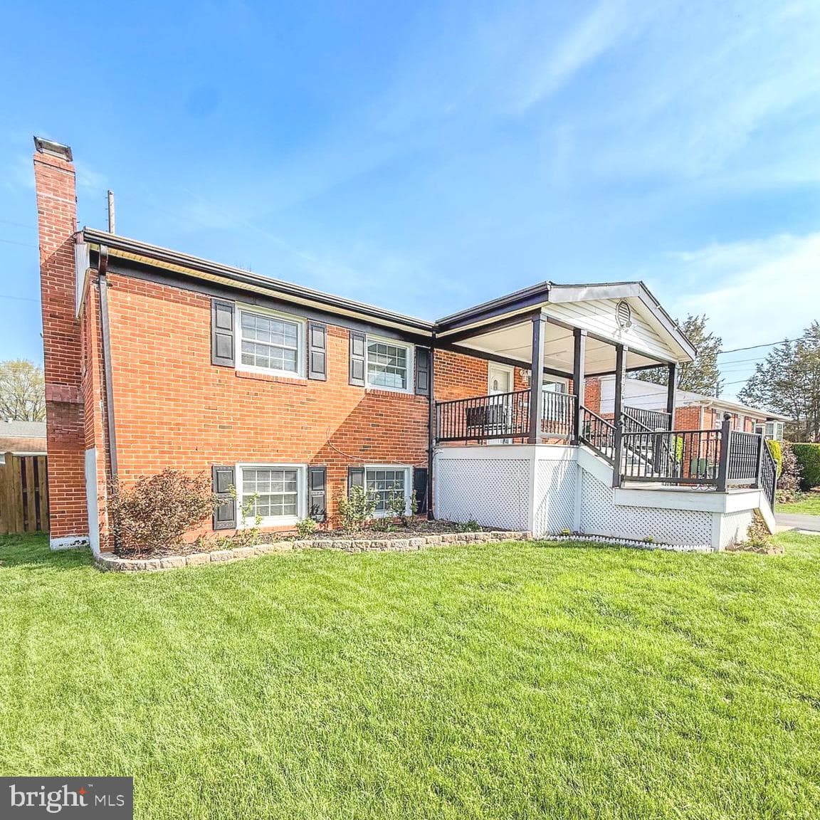 9704 Loudoun Avenue photo 2