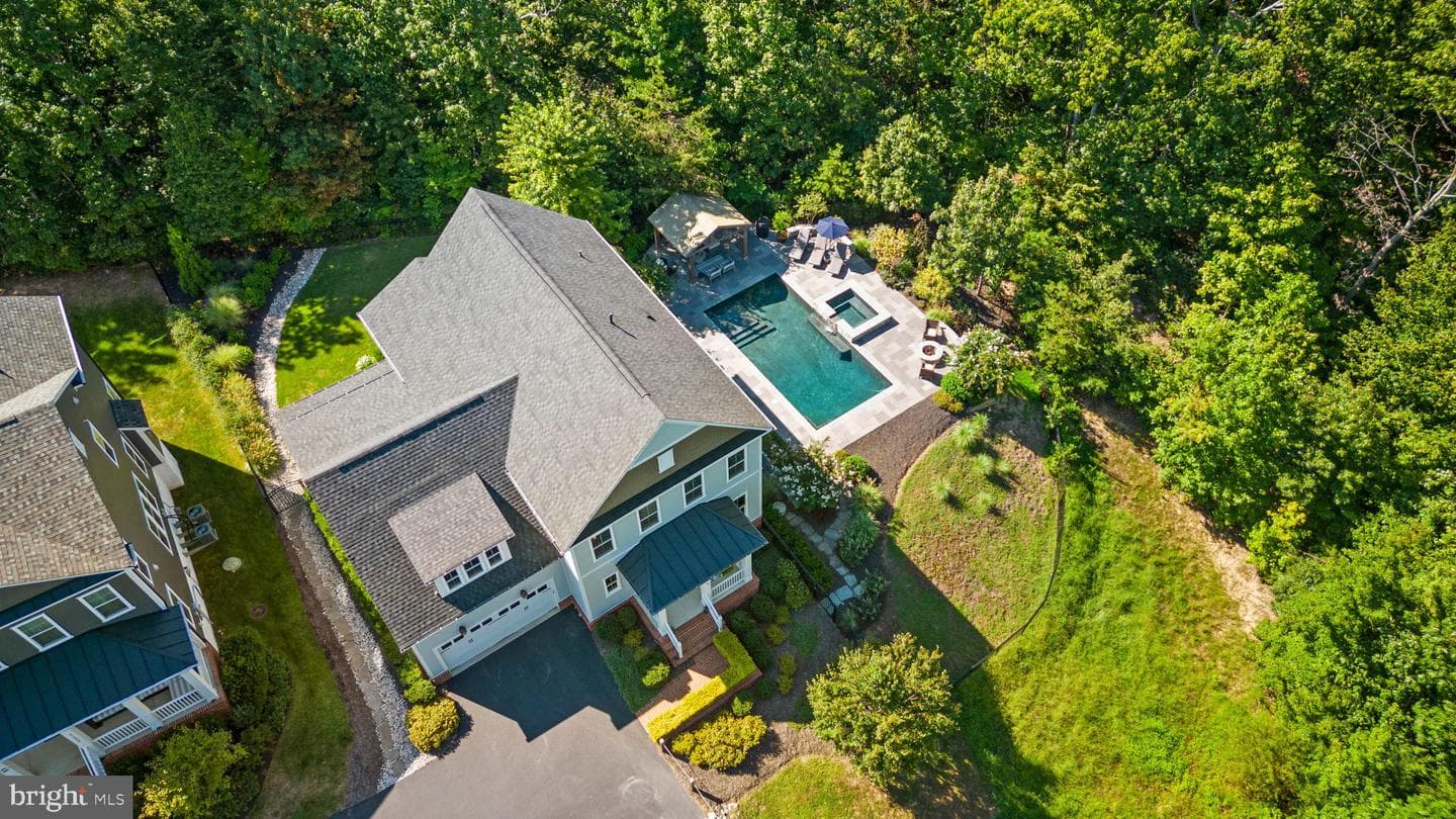 17200 Miss Packard Court