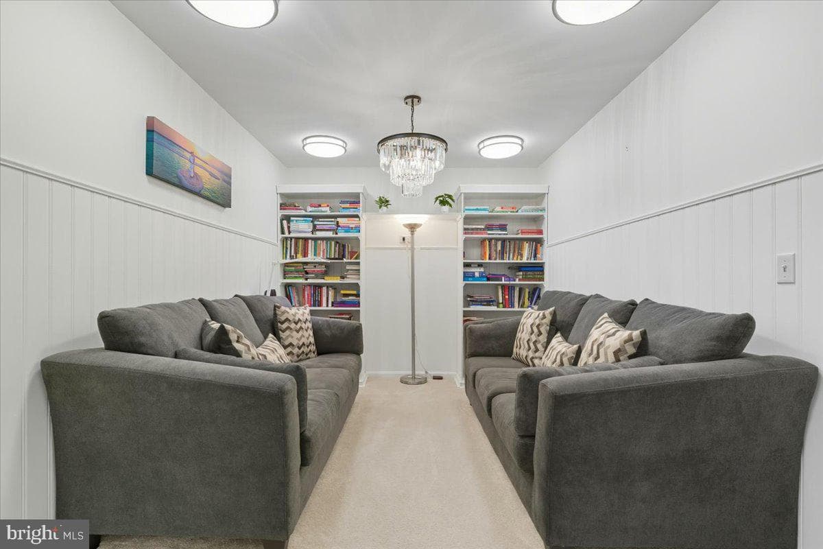 16216 Radburn Street photo 29