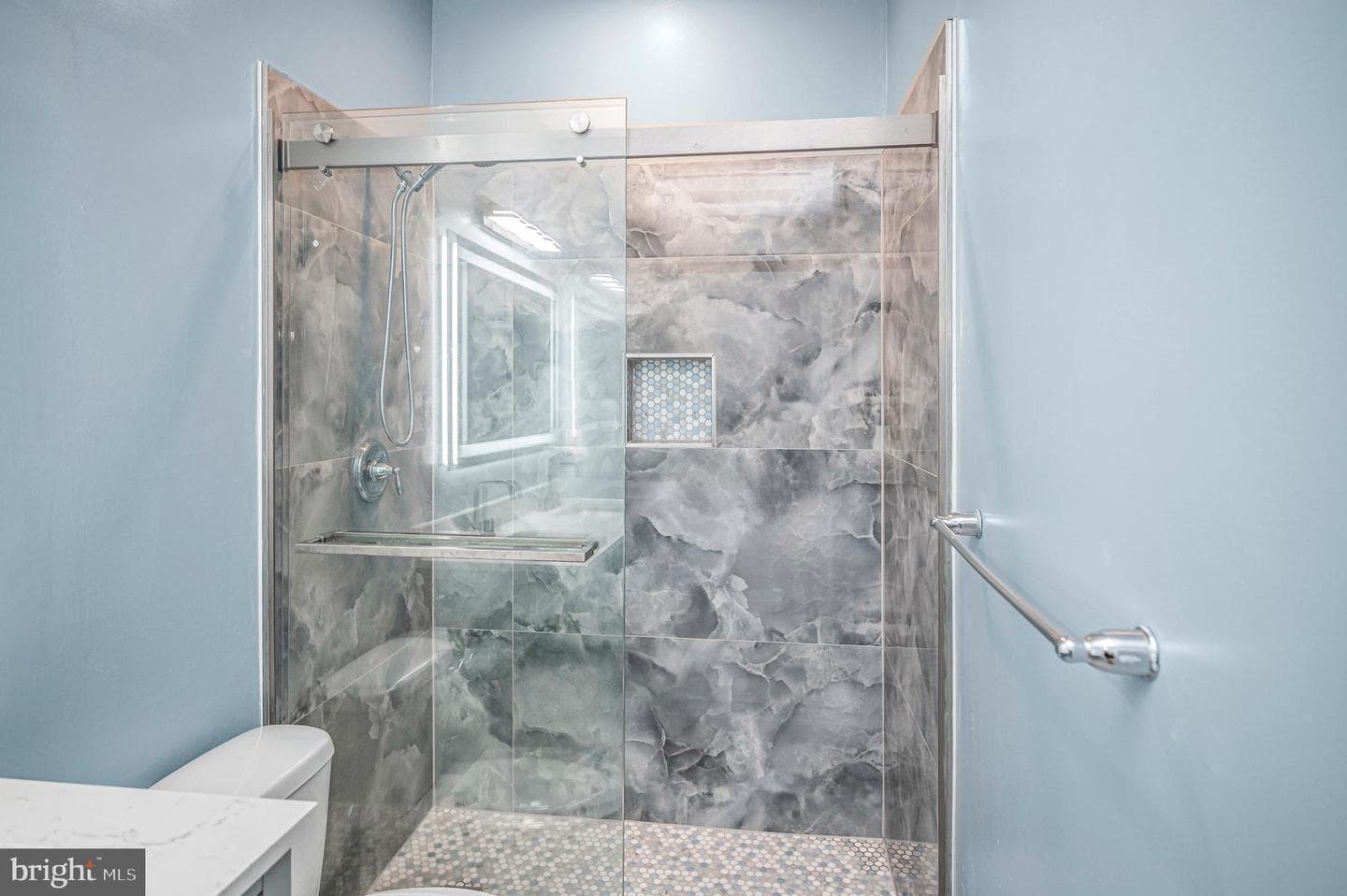 15057 Leicestershire Street photo 27