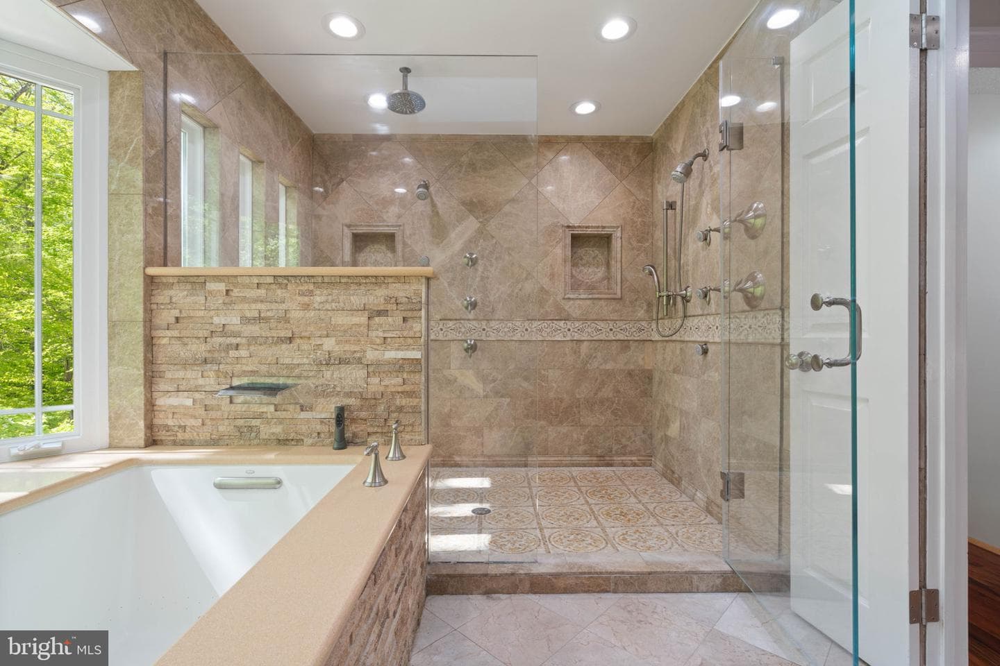 12522 Spring Drive photo 32
