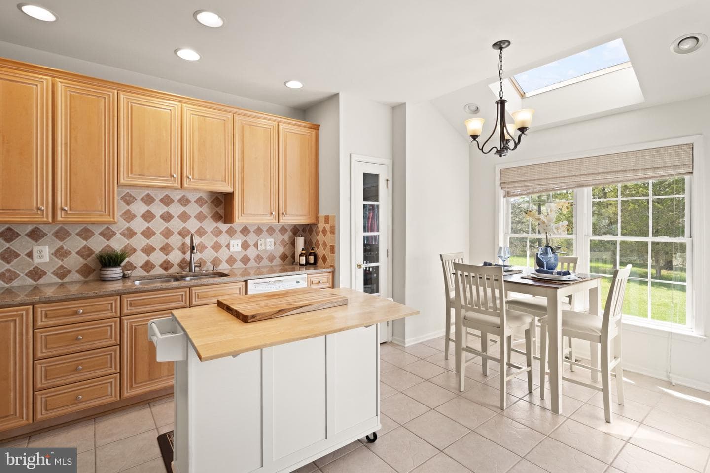 5652 Wheelwright Way photo 3