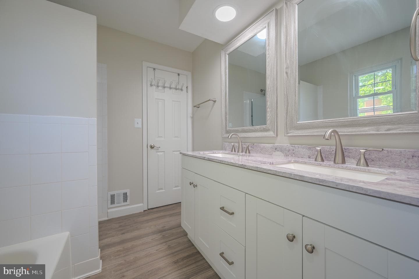 14719 Stratford Drive photo 19