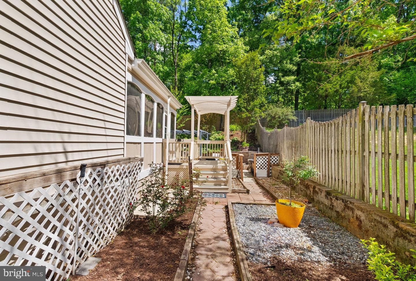 12328 Grimsby Lane photo 59