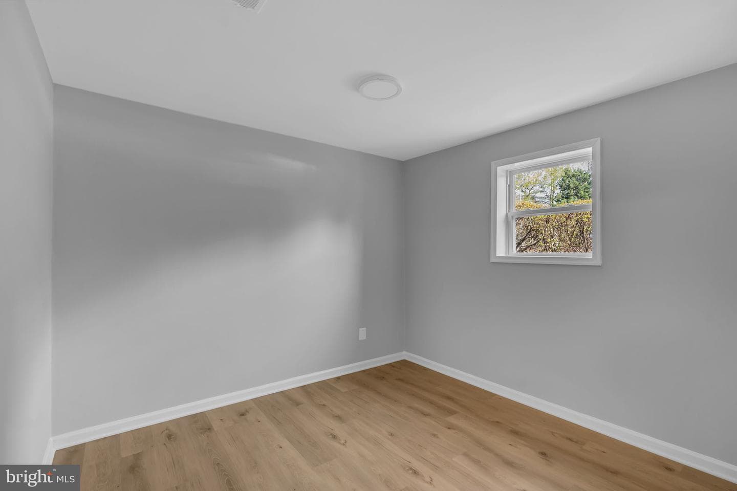 1700 Wigglesworth Way photo 32
