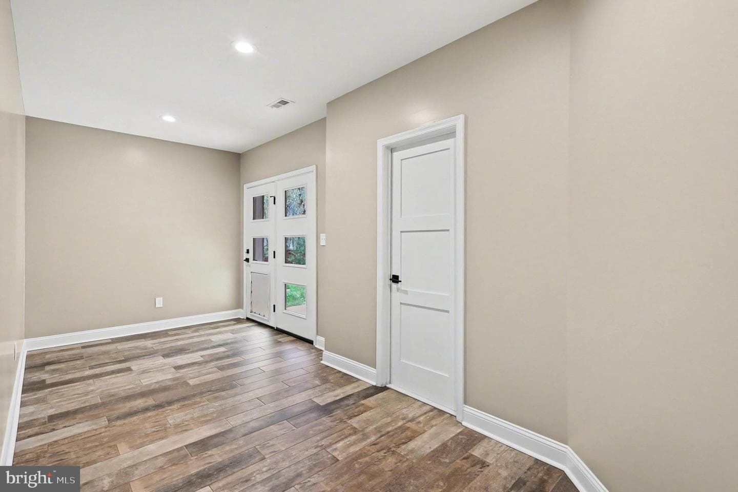 16004 Hopewell Court photo 32