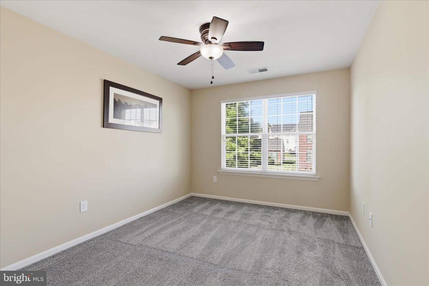16603 Space More Circle photo 40