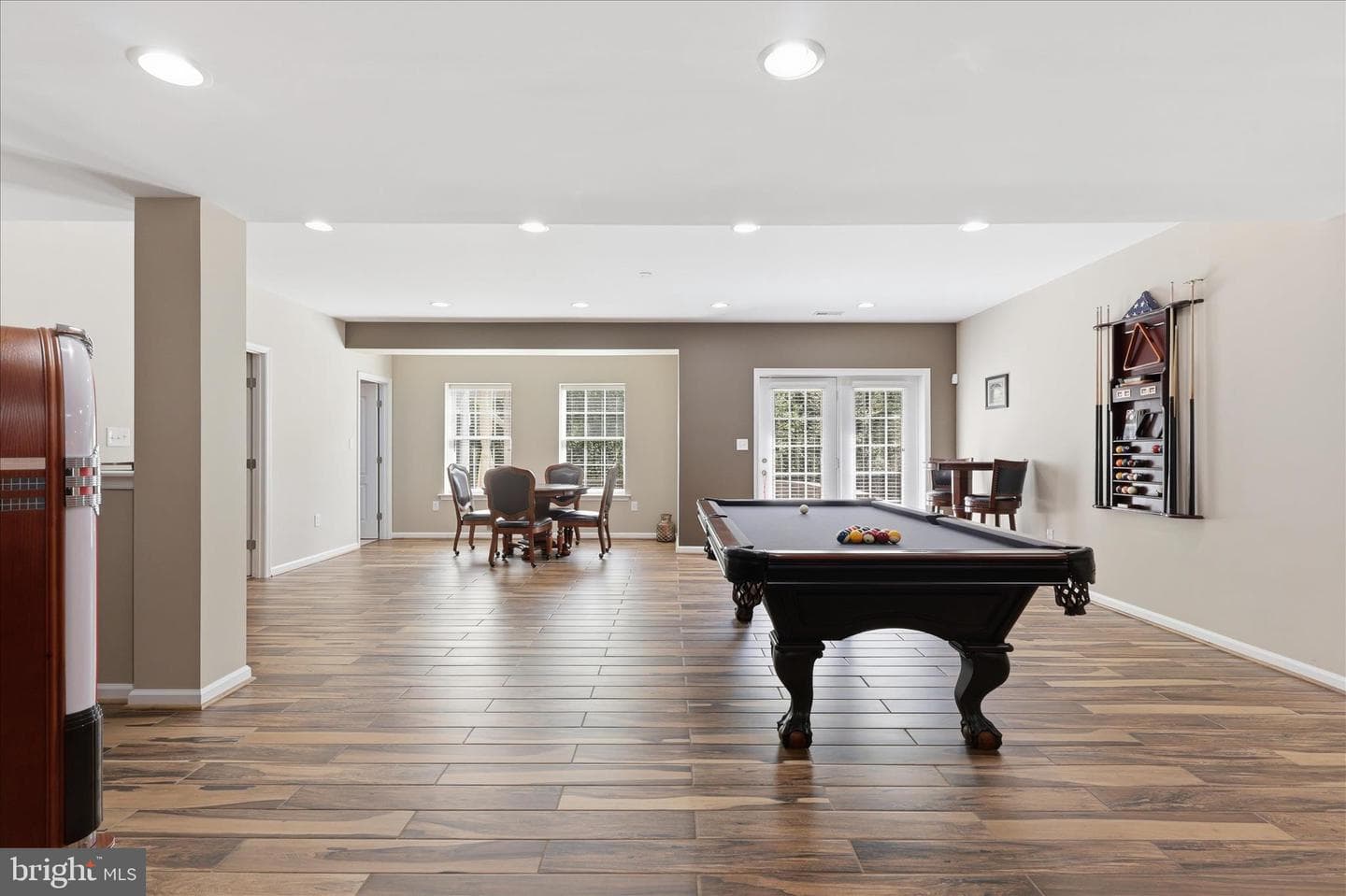 16603 Space More Circle photo 51
