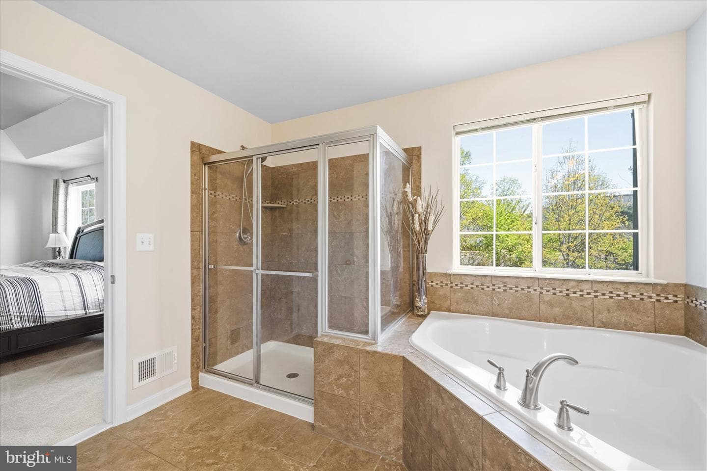 15929 Eagle Feather Drive photo 10