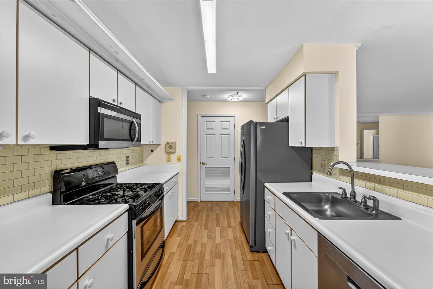 10998 Koman Circle #203 photo 9