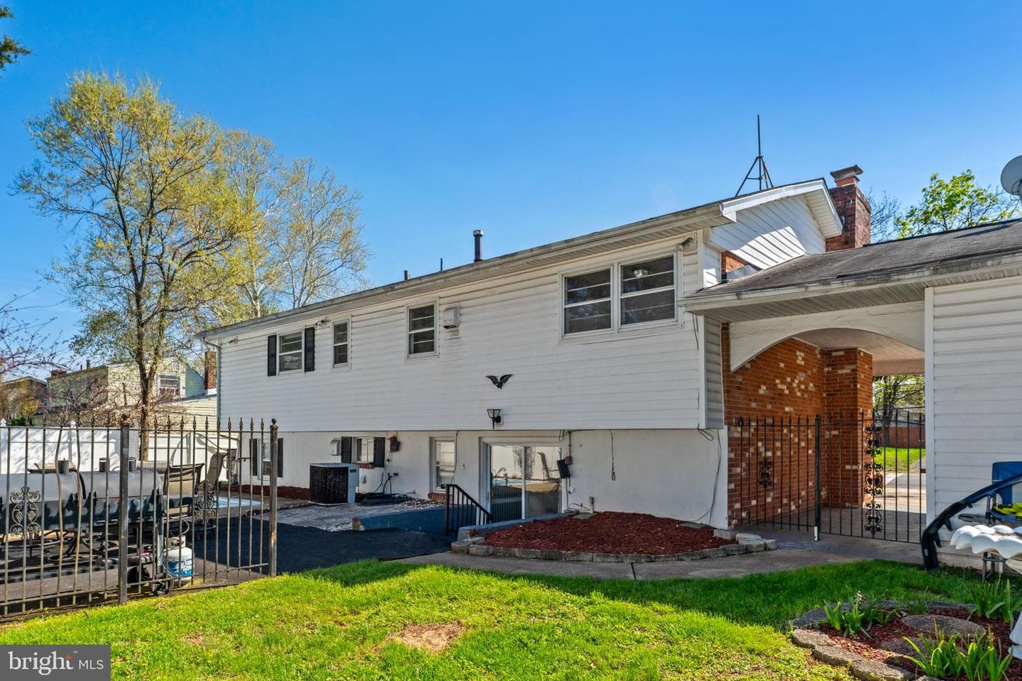 9812 Lomond Drive photo 56