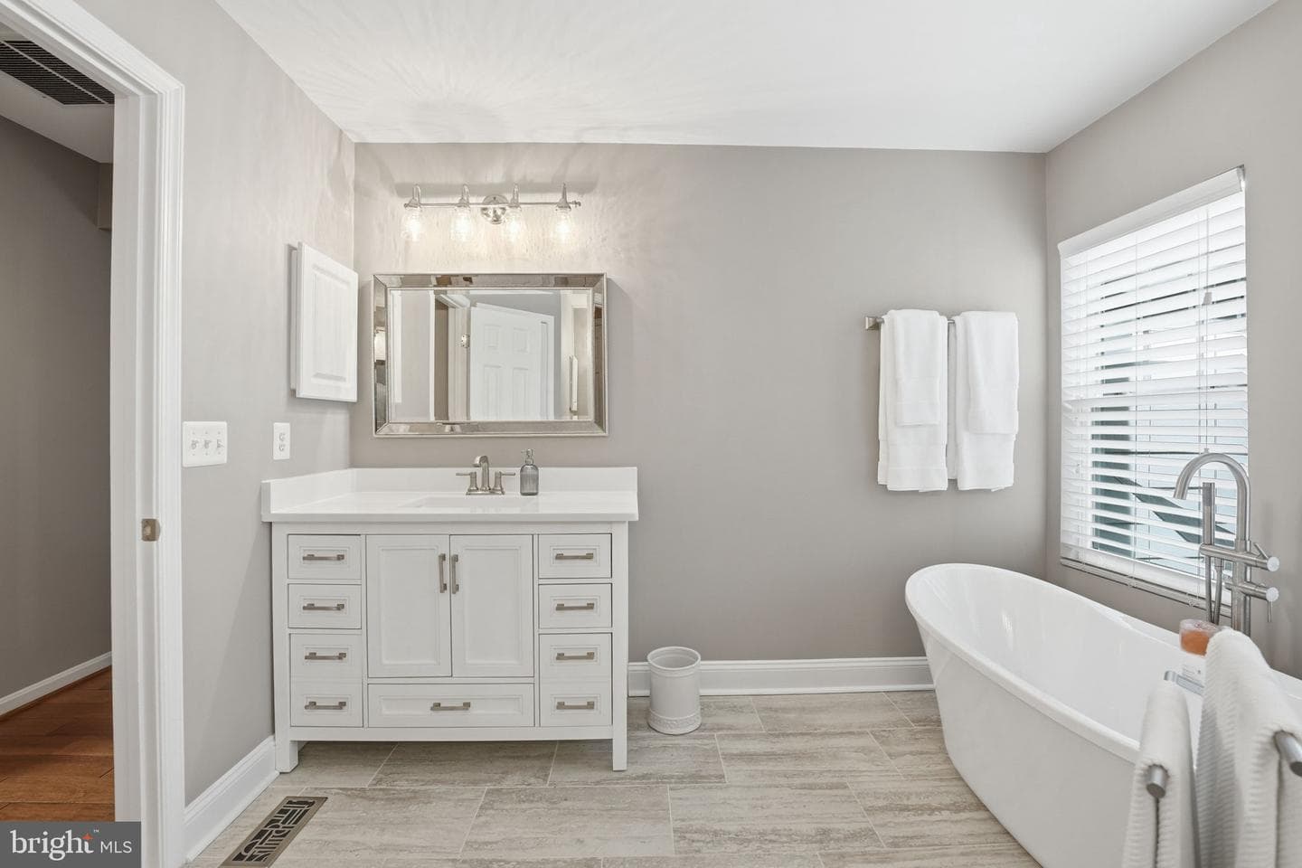 713 Belmont Bay Drive photo 44