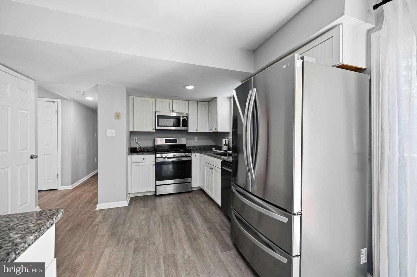 6079 Ponhill Dr photo 31