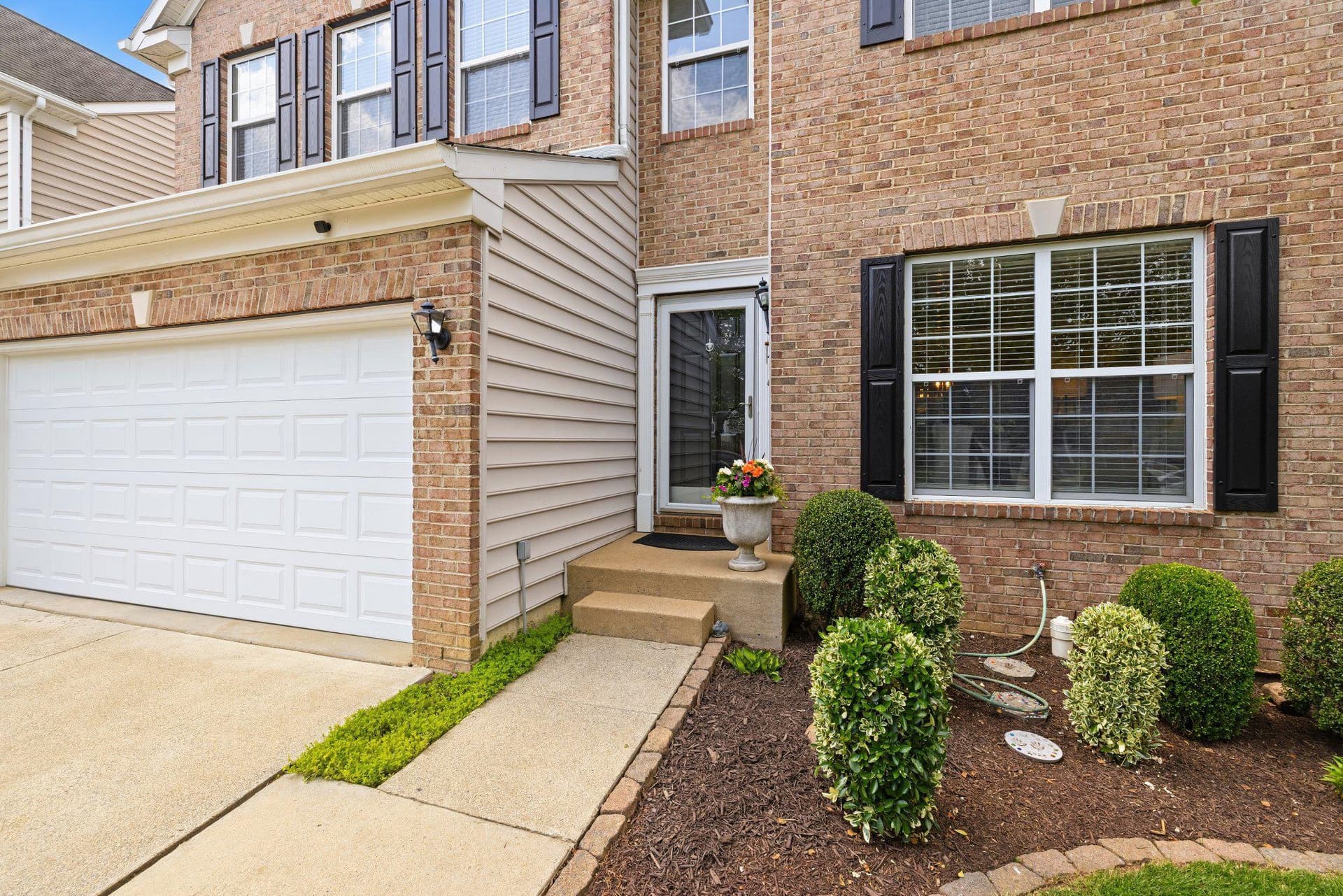 14247 Murphy Terrace photo 3