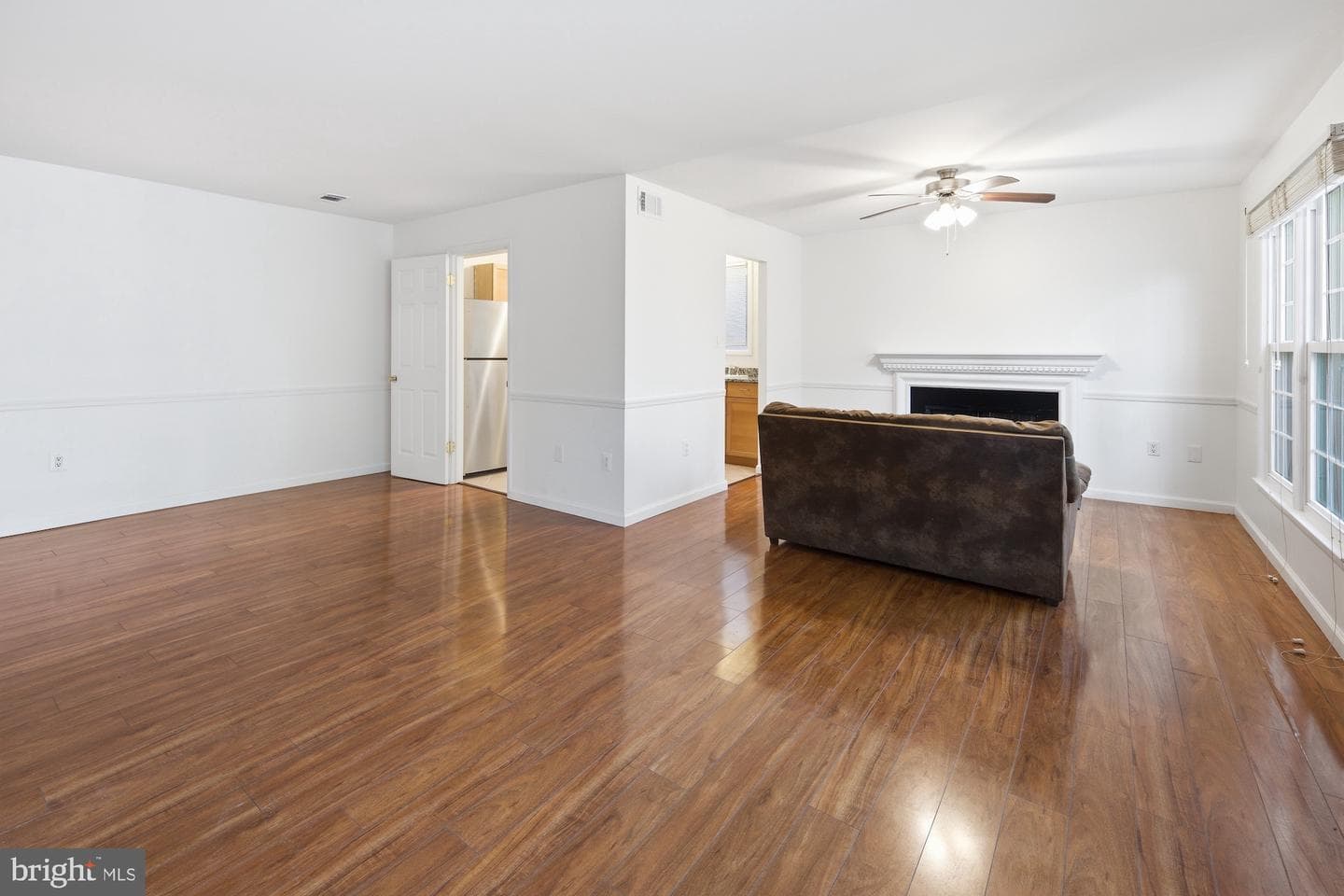 2832 Chablis Circle photo 3
