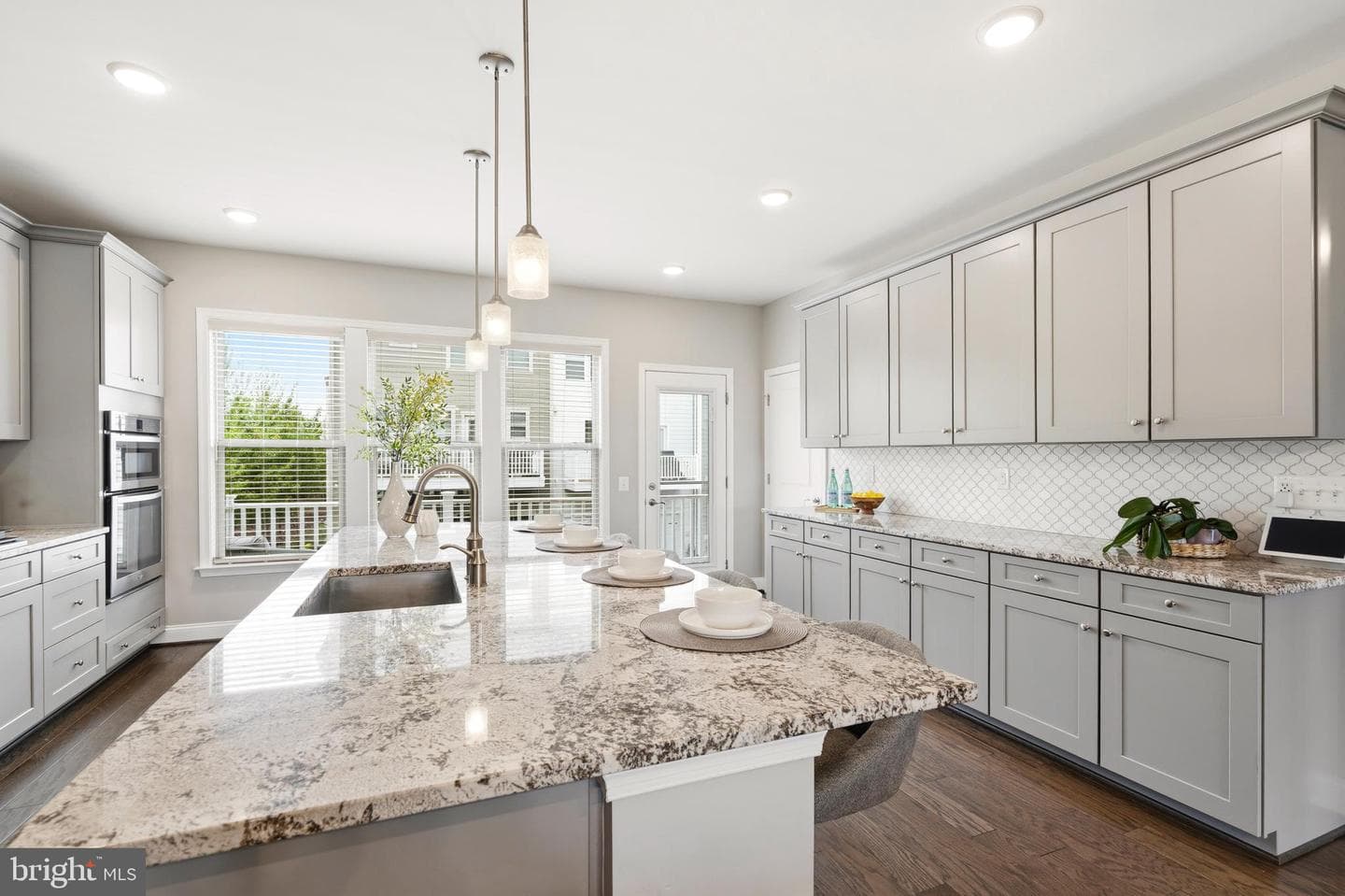 2011 Alder Lane photo 15