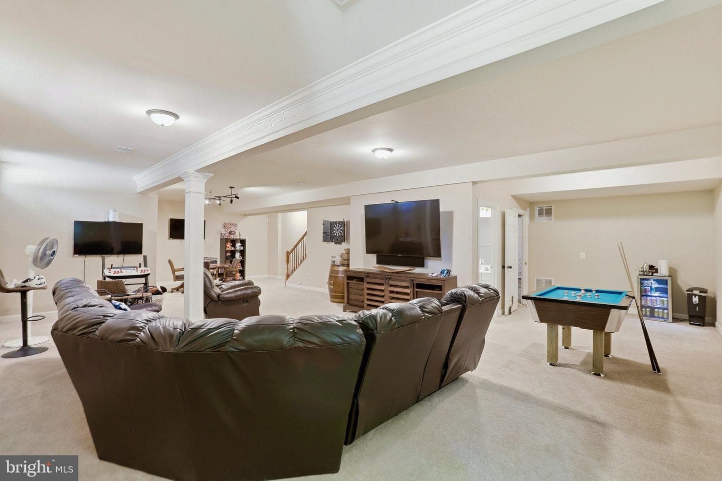 7858 Meadowgate Drive photo 32