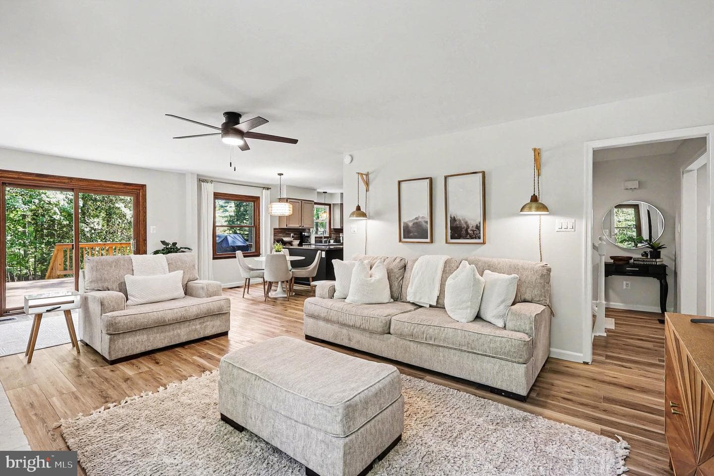 13431 Carriage Hill Drive photo 5