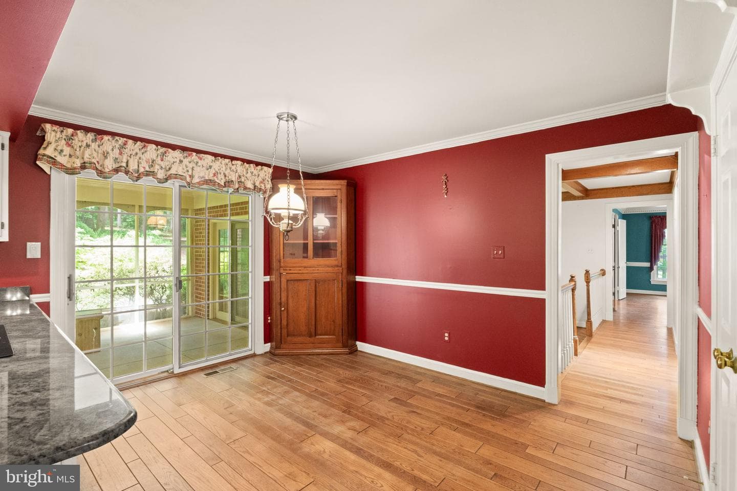 4560 Lynn Forest Drive photo 30