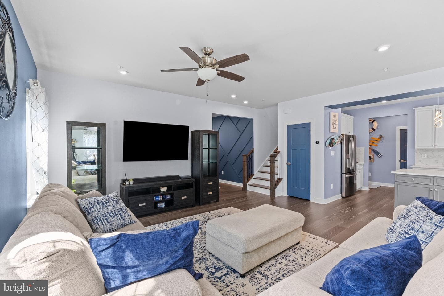 7483 Flag Point Court photo 13