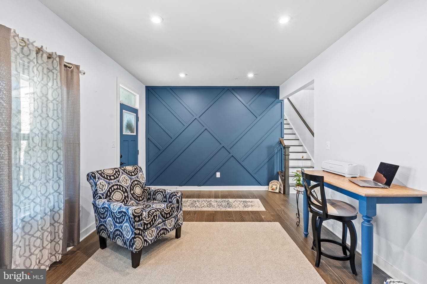 7483 Flag Point Court photo 14