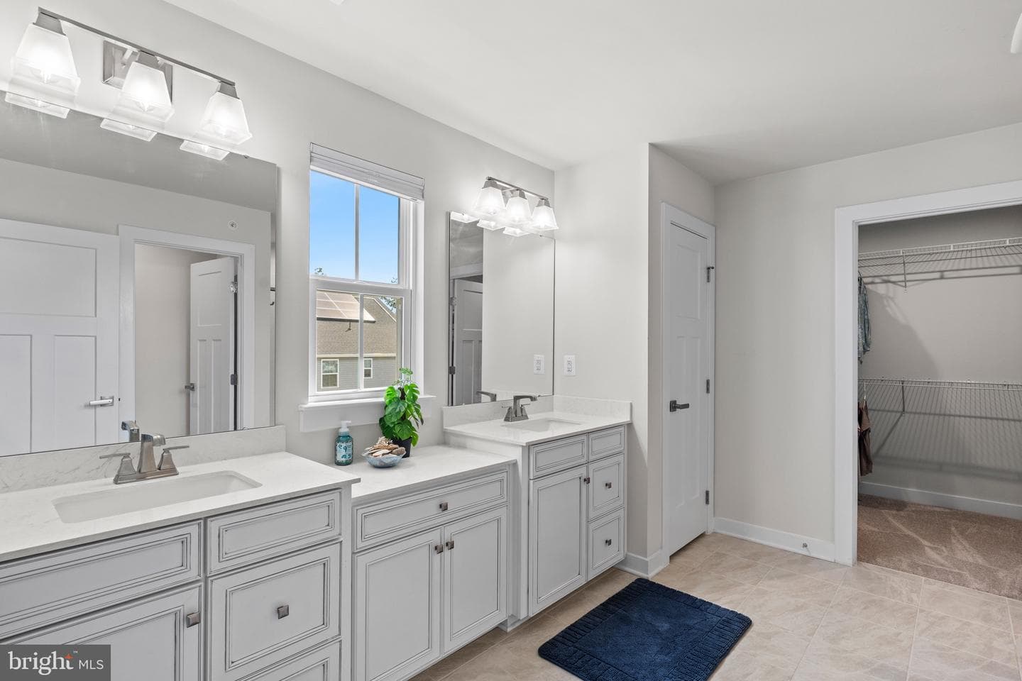 7483 Flag Point Court photo 24
