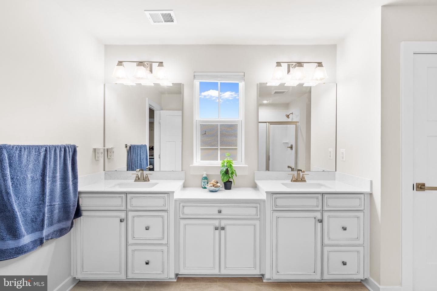 7483 Flag Point Court photo 25