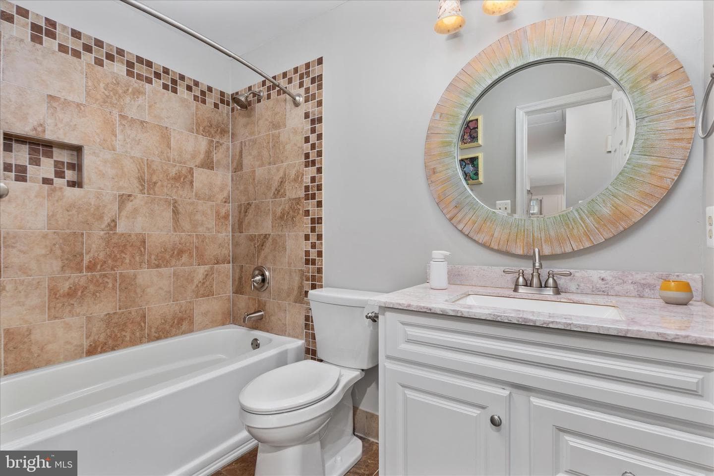 7821 Ontario Road photo 21
