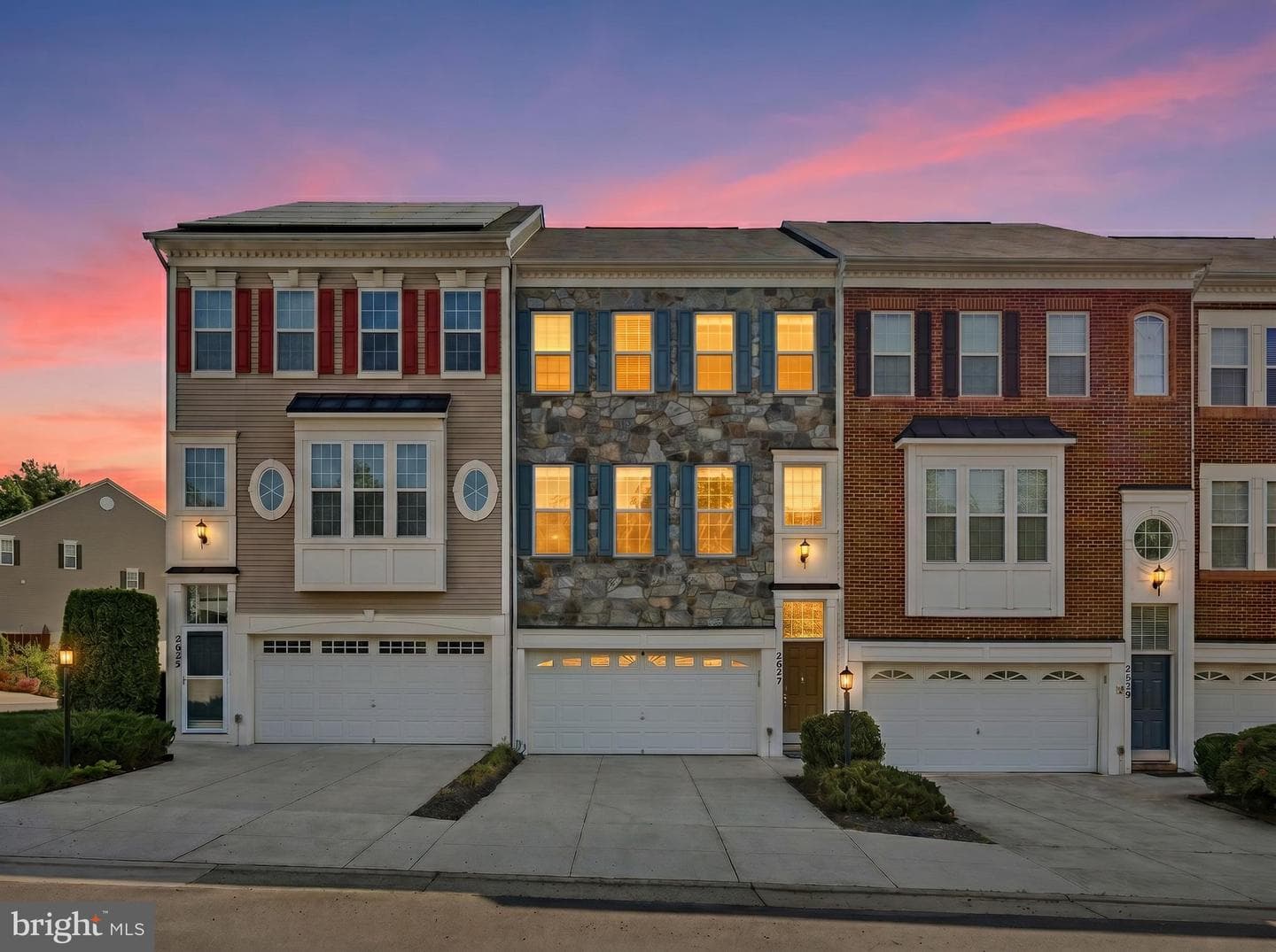 2627 Glenriver Way photo 2