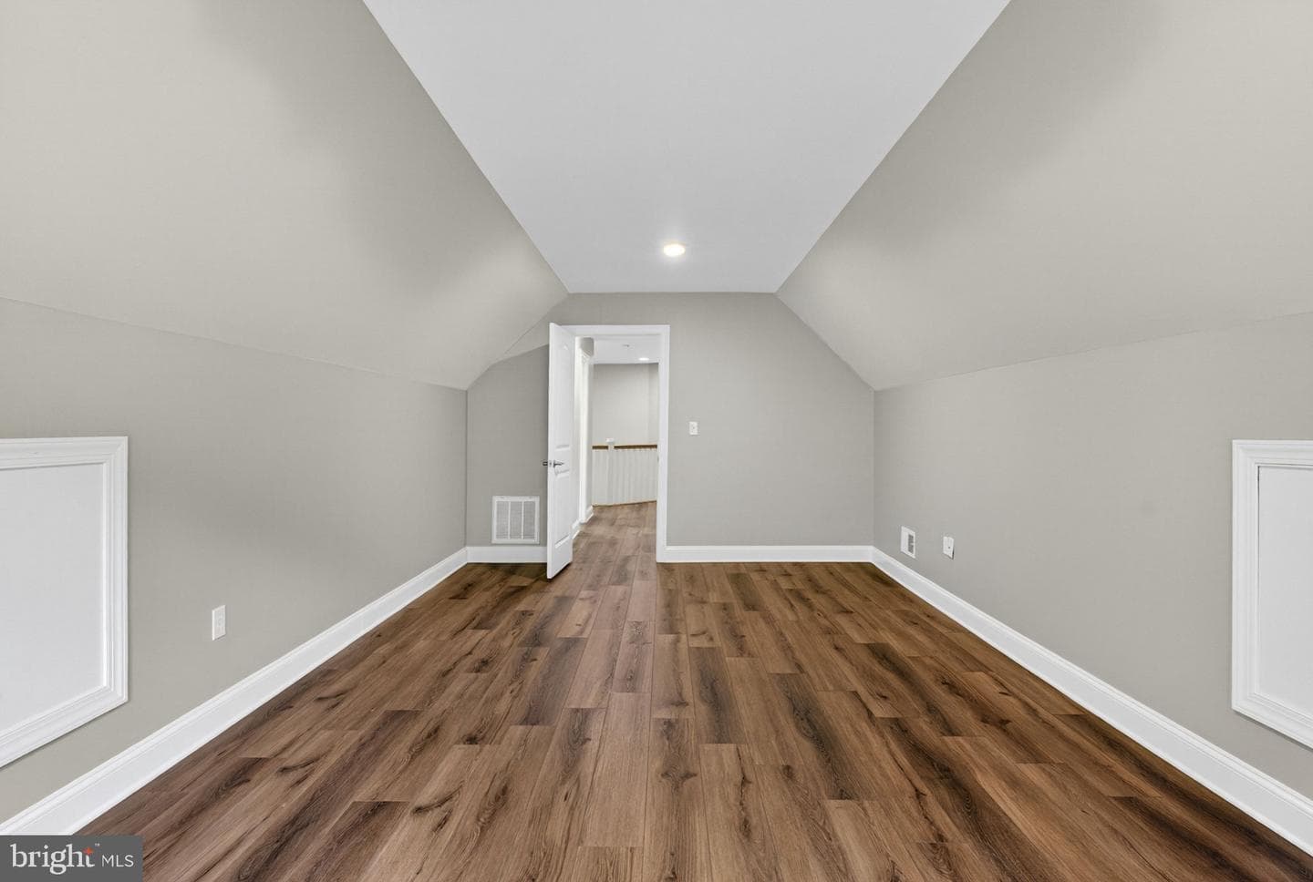 2075 Mountain Road photo 72