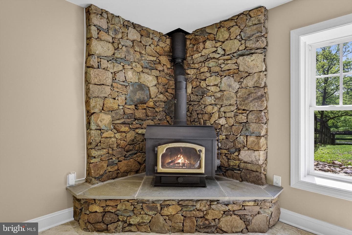 2075 Mountain Road photo 83