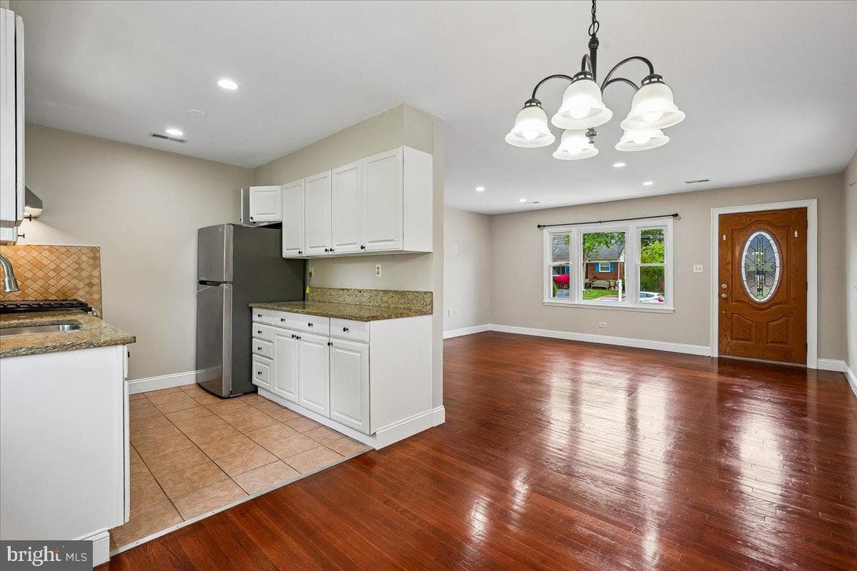 13919 Mathews Drive photo 10