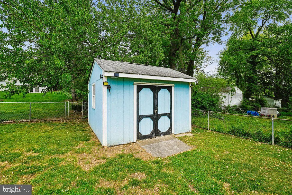 13919 Mathews Drive photo 32