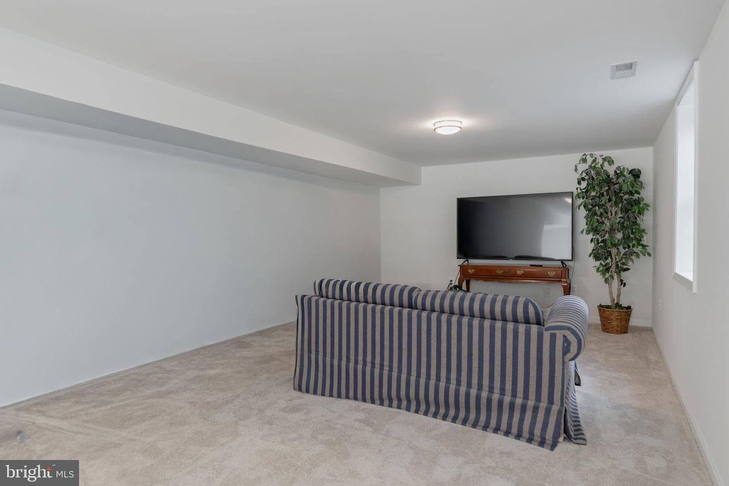 2052 Jennings Street photo 29