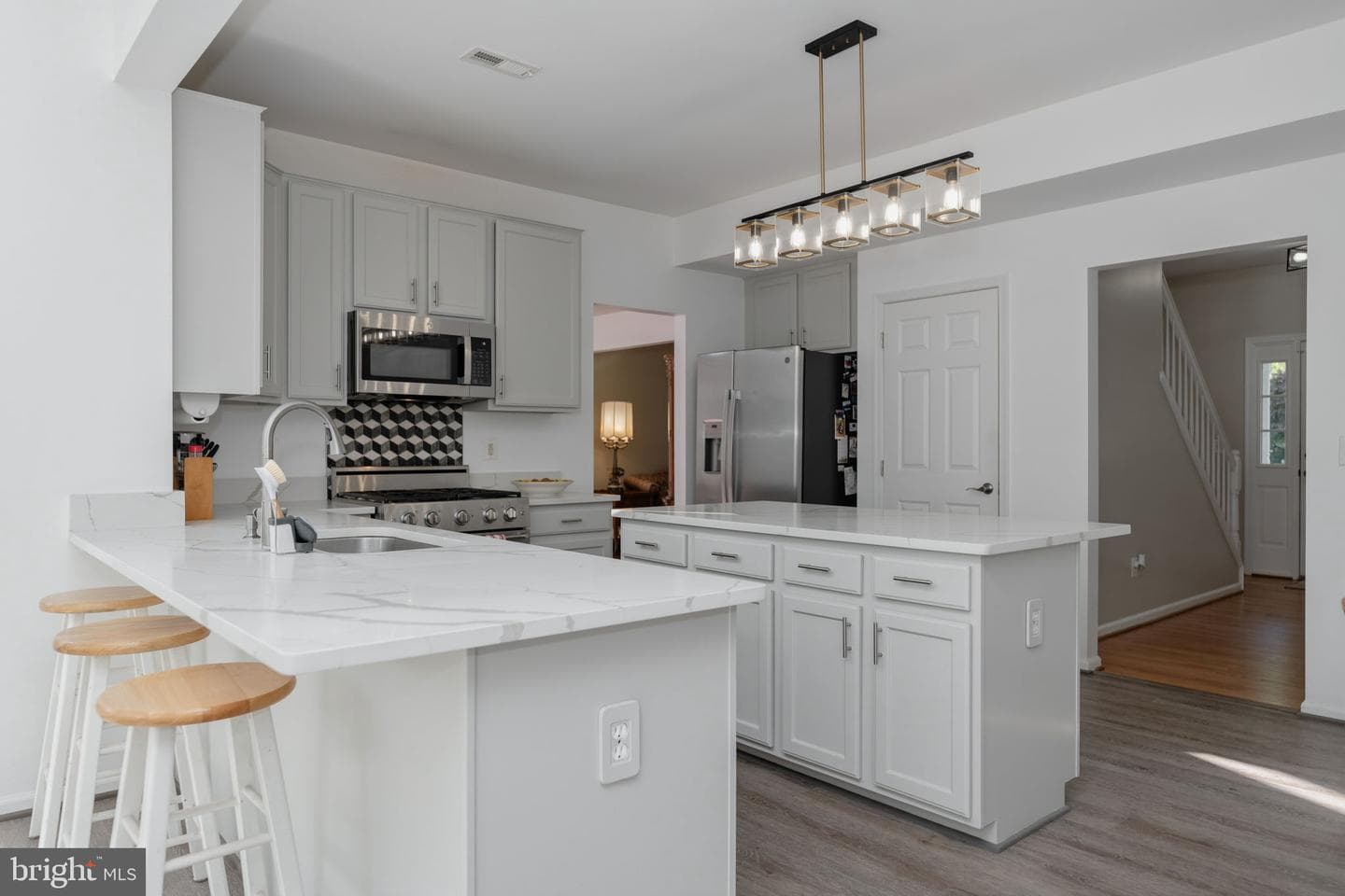 2052 Jennings Street photo 6