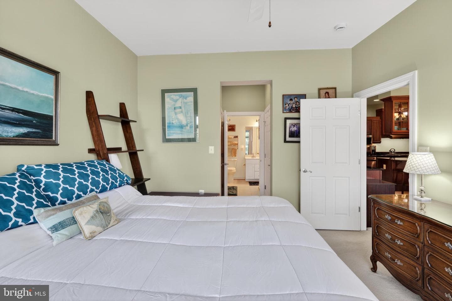 810 Belmont Bay Drive #302 photo 19