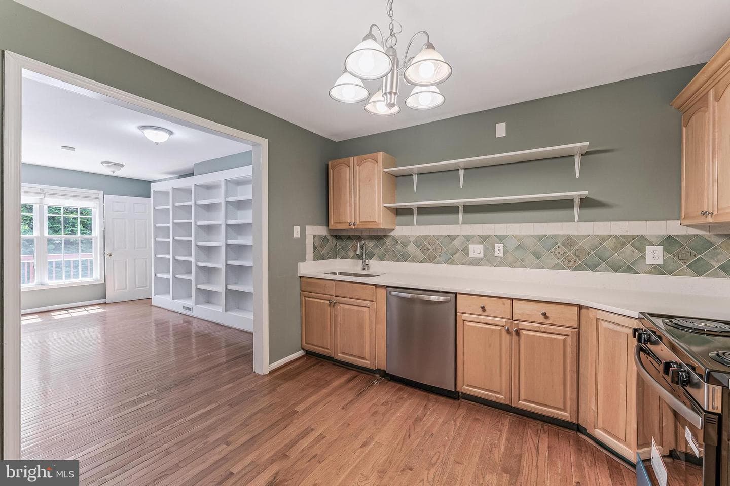 15045 Holleyside Drive photo 13