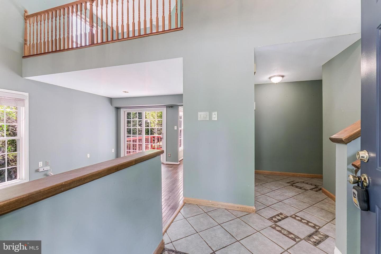 15045 Holleyside Drive photo 4