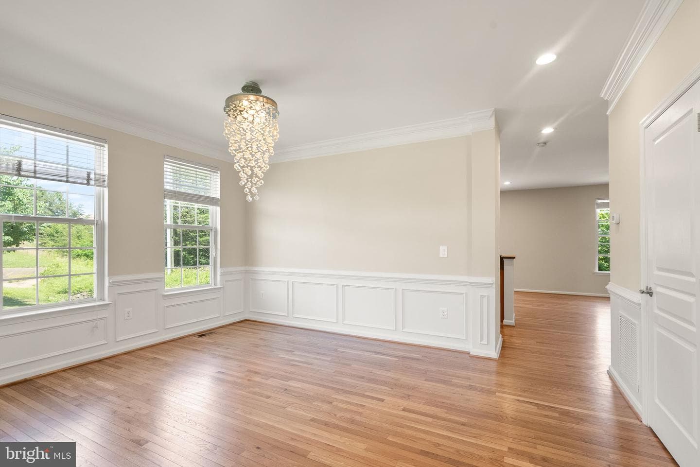 5484 Amberview Court photo 12