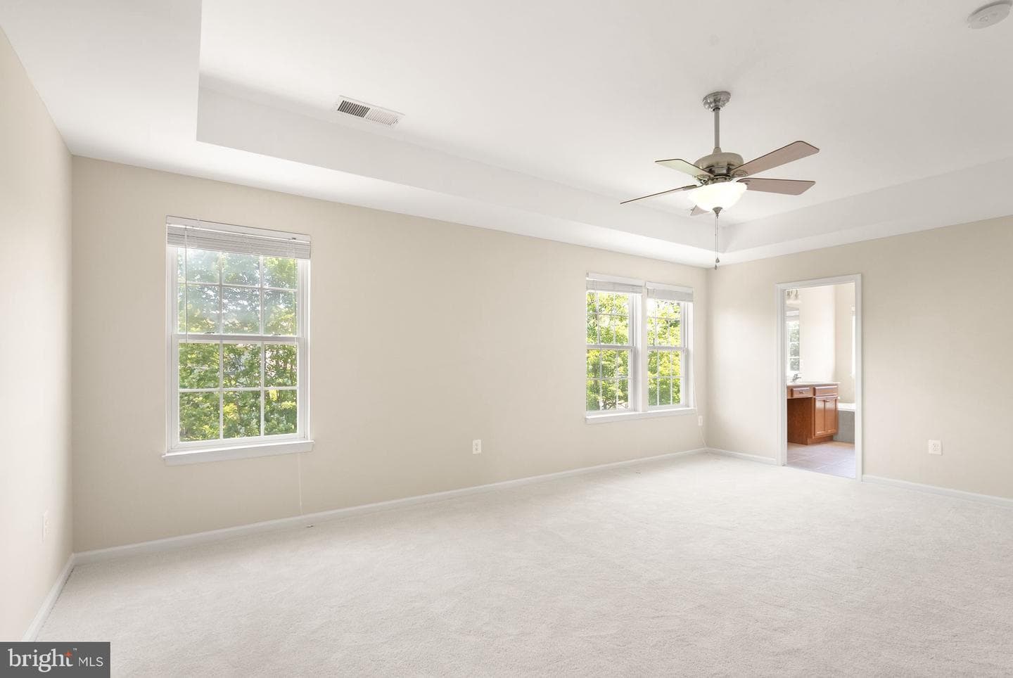 5484 Amberview Court photo 34
