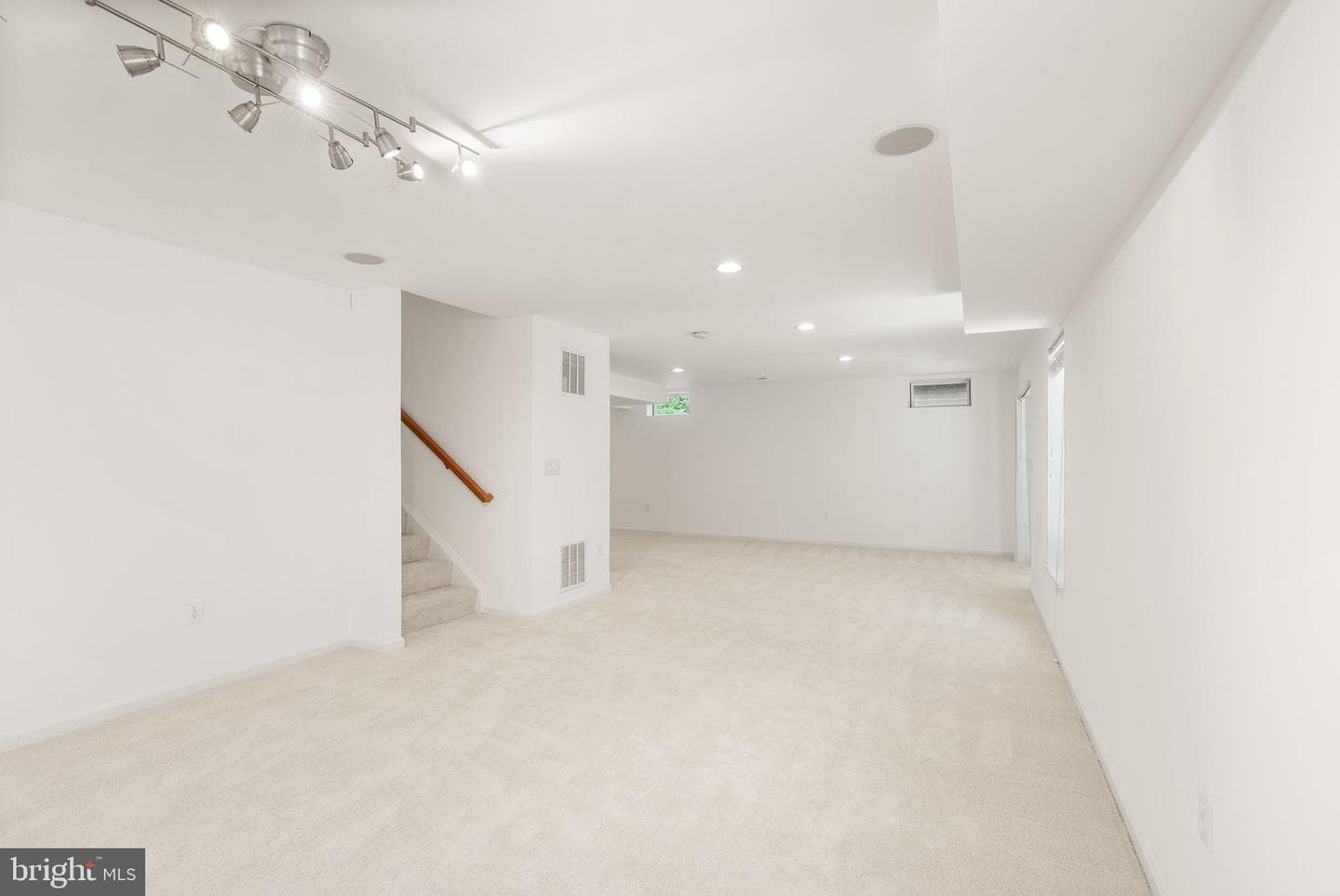 5484 Amberview Court photo 52