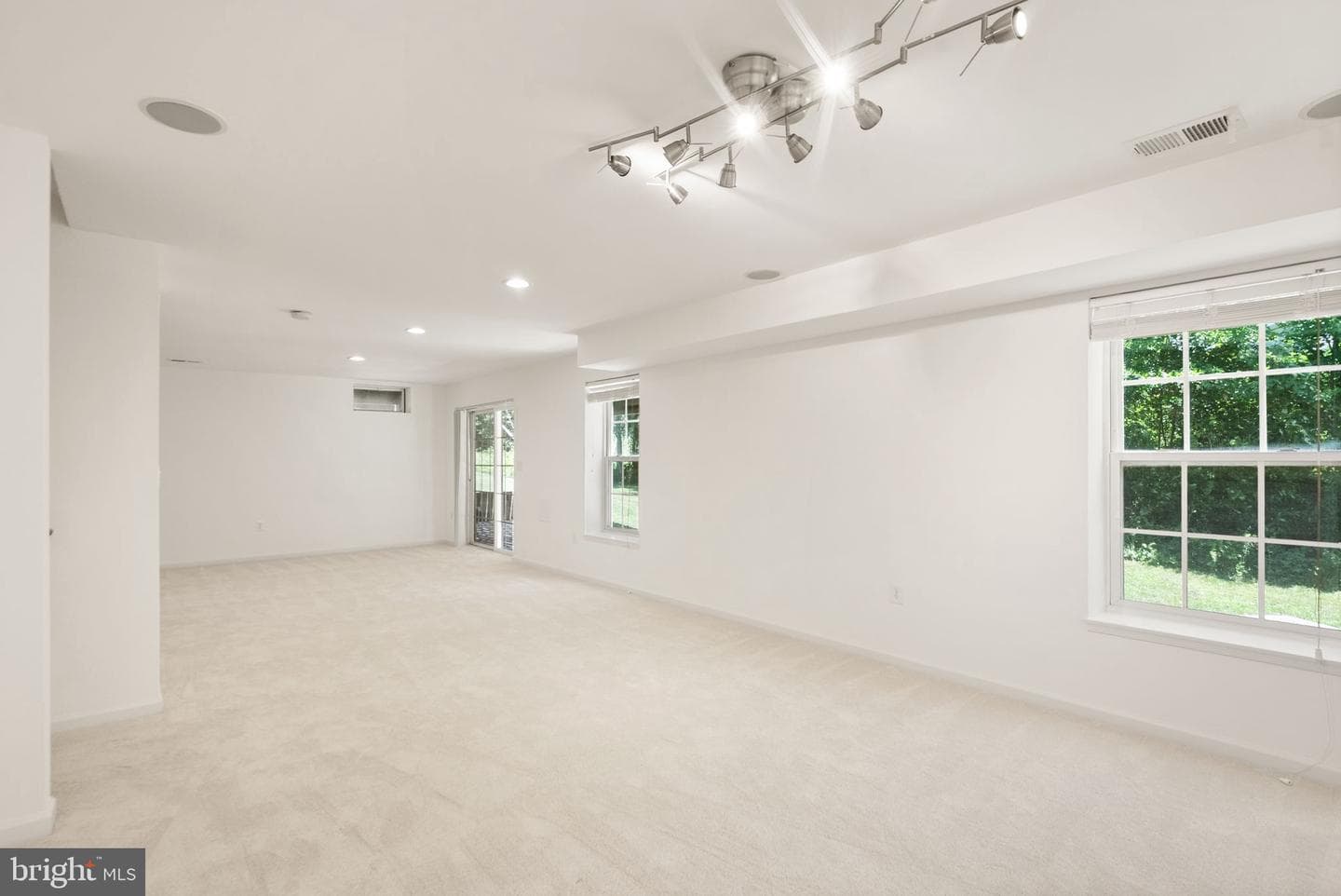 5484 Amberview Court photo 53